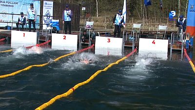 На Тургояке — этап Кубка России по зимнему плаванию