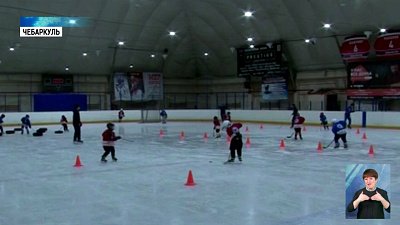 Иван Жвакин потренировался с хоккеистами