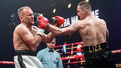 Боксер Марк Петровский нокаутировал Алехандро Соса на турнире в Челябинске