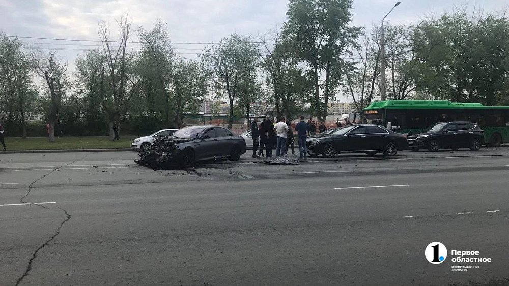 «Газель» врезалась в иномарку на северо-западе Челябинска