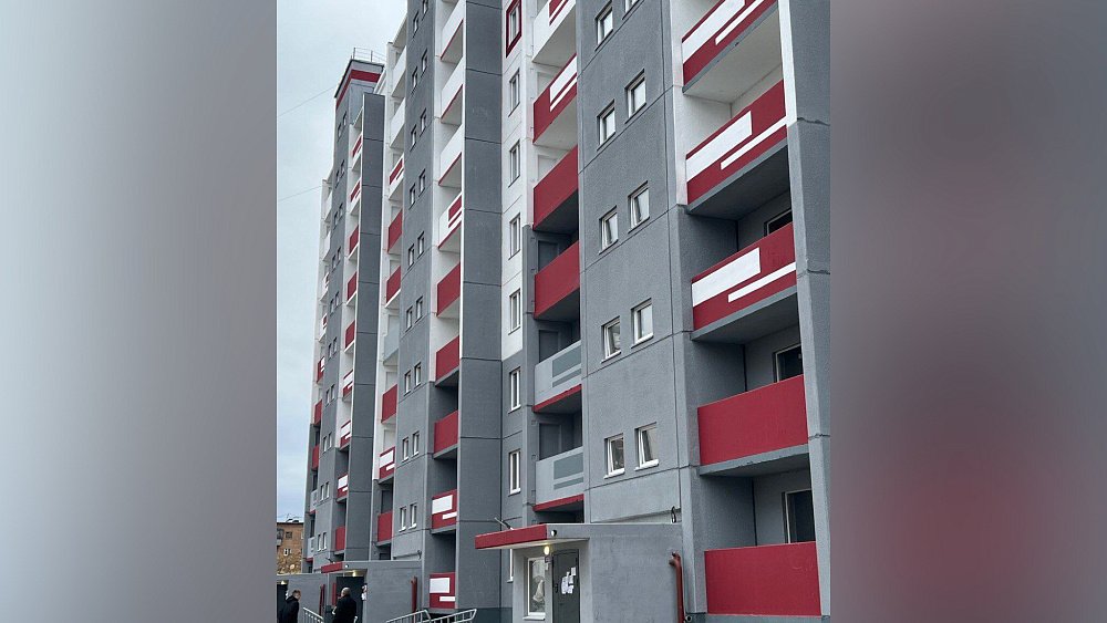 Дома для переселенцев в Бакале достроили раньше срока