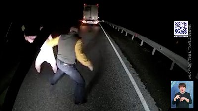 Два водителя подрались на трассе