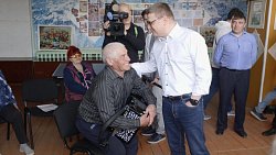 Алексей Текслер поручил властям Октябрьского района отремонтировать местный Дом культуры