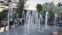 В Ленинском районе Челябинска появился первый сухой фонтан