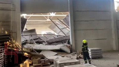 В Челябинске на потребительском рынке обрушилась крыша