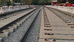 Рельсы ЧМК используются для ремонта трамвайных путей в Челябинске