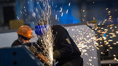 На челябинском предприятии ввели выплаты за вступление в брак