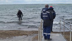 Водолазы очистили дно водоемов от мусора на городских пляжах в Челябинске