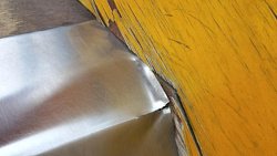 Двухлетней девочке оторвало подушечку пальца на детской площадке в Челябинской области