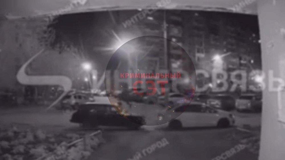 Дети устроили забег по припаркованным автомобилям на северо-западе Челябинска