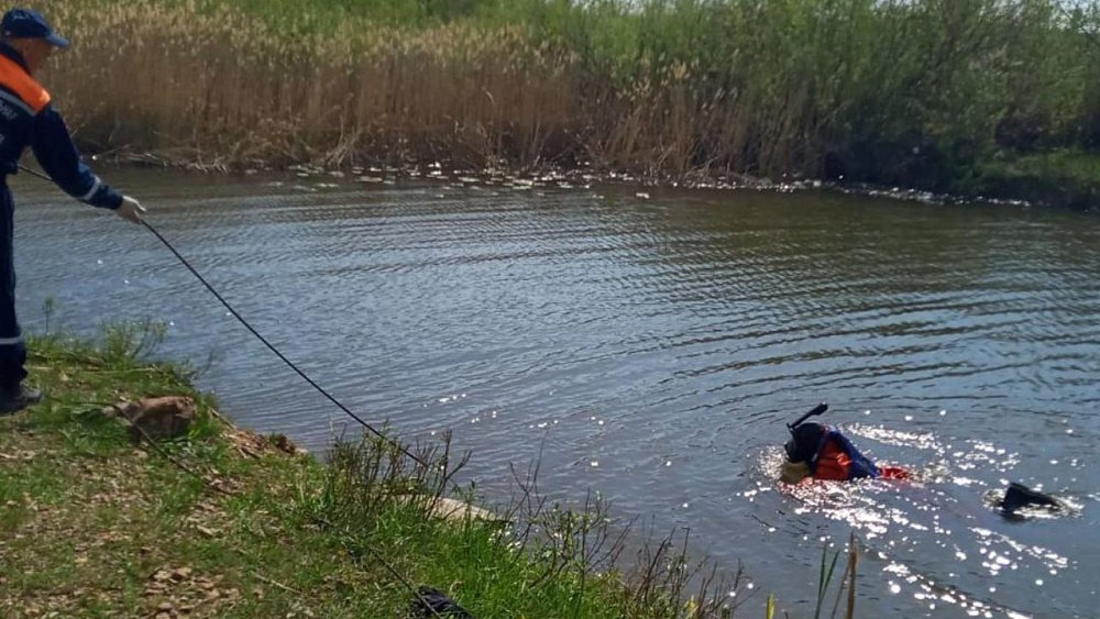 В Челябинской области 20-летний парень утонул после прыжка с моста
