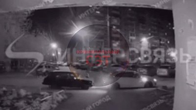 В Челябинске дети пробежались по чужим припаркованным машинам