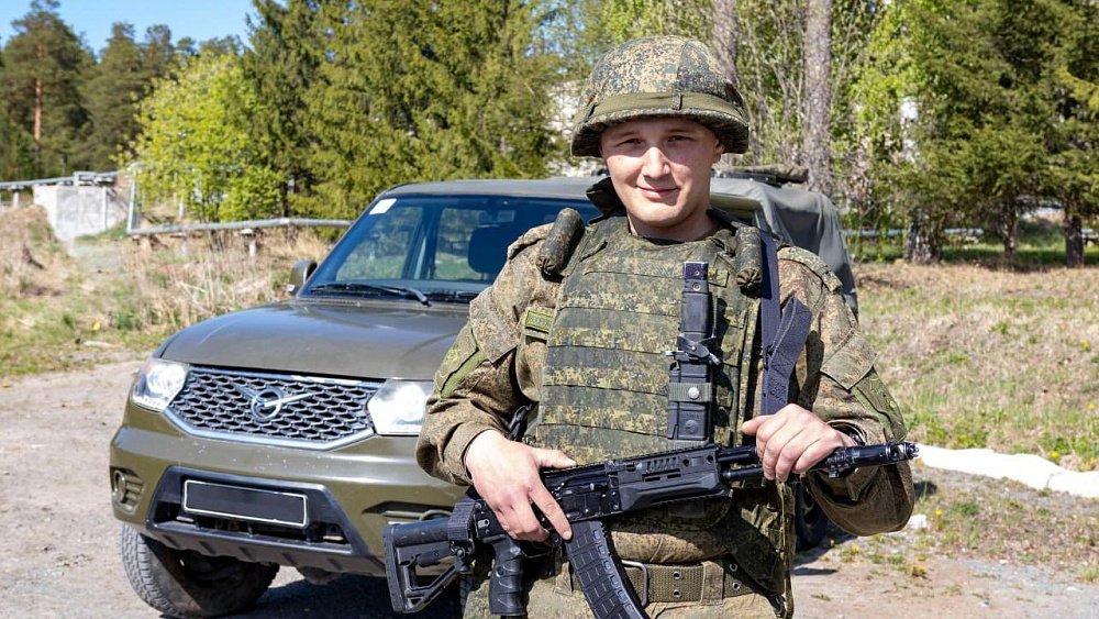 Челябинец рассказал, каких водителей ждут на контрактную службу