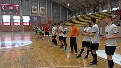 Гандболисты клуба «Динамо-Сунгуль» завершили сезон матчем с болельщиками