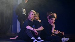 В Челябинске состоялась премьера спектакля о трудных подростках