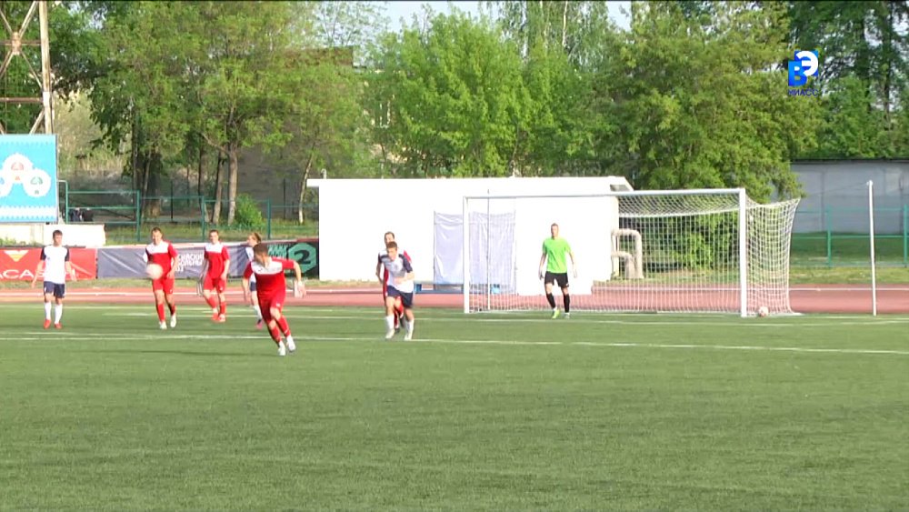 Футболисты миасского «Торпедо» сразились с чебаркульской «Звездой»