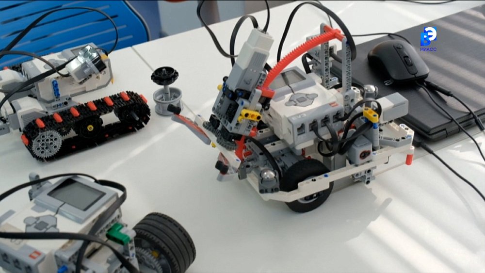 Фестиваль «БайкалРобот-2023» проходит в Миассе