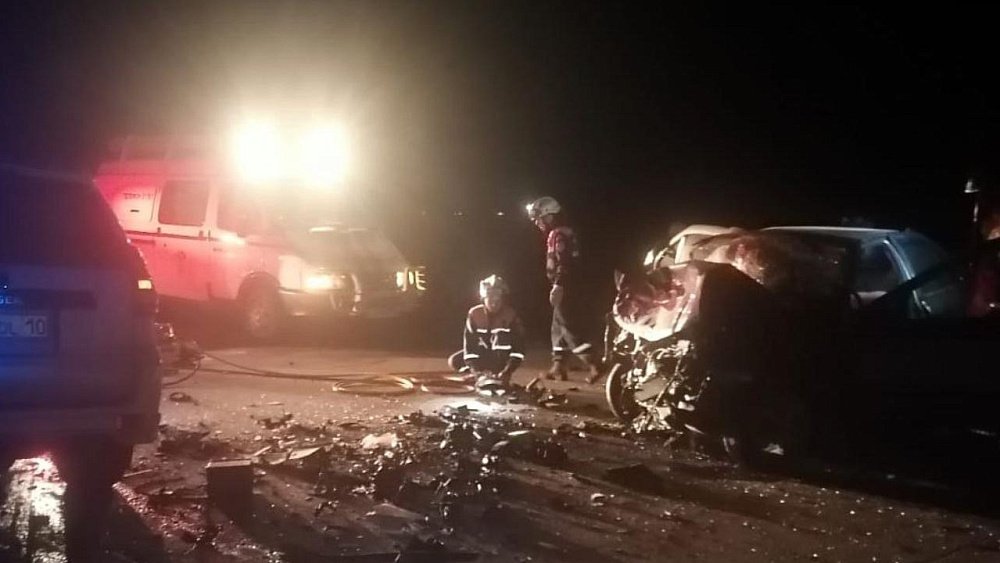 В Челябинской области в лобовом ДТП погибли два пассажира