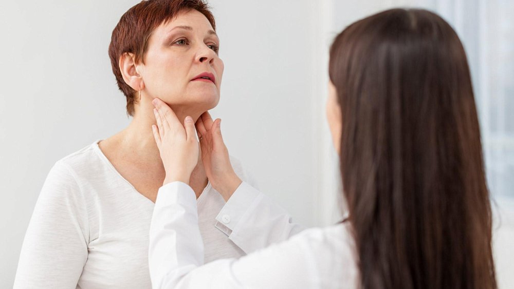 Основные симптомы дефицита гормонов щитовидной железы