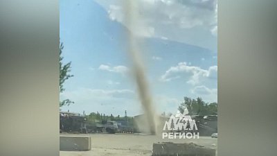 В Челябинске пыльный вихрь попал на видео