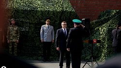 Алексей Текслер вручил пограничникам боевые медали и награды