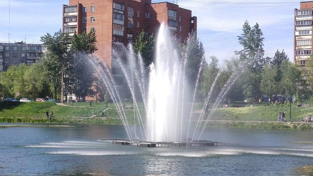 Фонтан запустили на пруду Девичьи слезы в Челябинске
