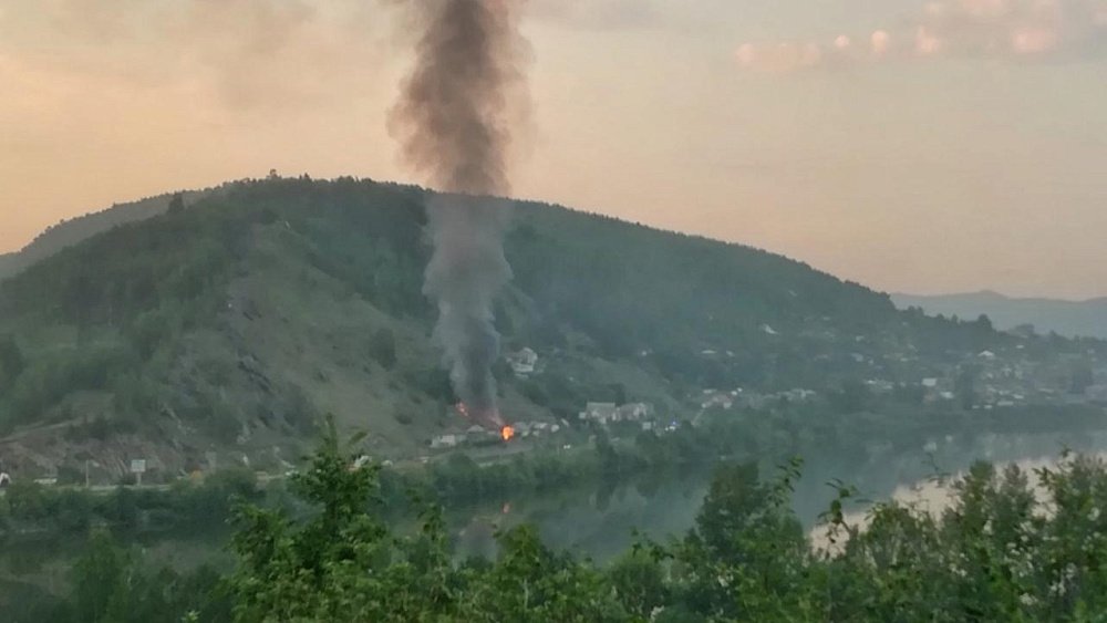 Два дома загорелись на горе Косотур в Златоусте