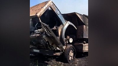 В Копейске пламя от горящей машины перекинулось на траву