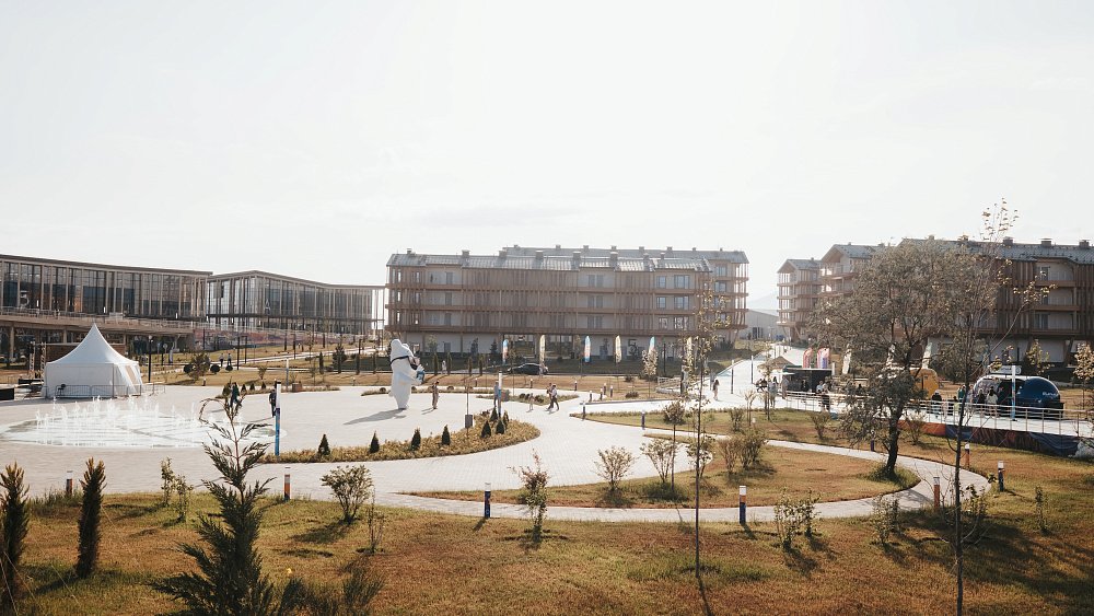 В Крыму открылась творческая академия для талантливой молодежи