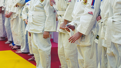 В Миассе закроют спортклуб, в котором дети занимаются в подвальном помещении