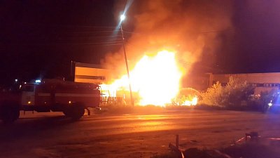 В Чебаркуле масштабный пожар попал на видео