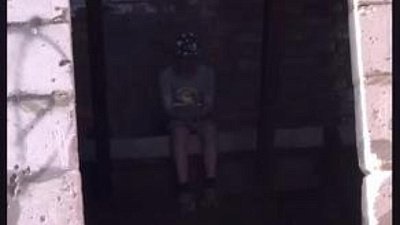 В Челябинске школьник застрял в заброшенном недострое