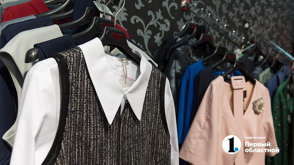 Конфискованную одежду и обувь в России постановили передавать нуждающимся