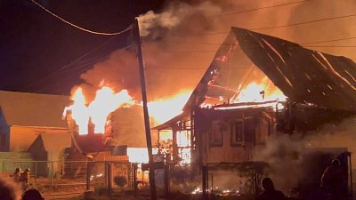 В Симе пожар уничтожил два частных жилых дома