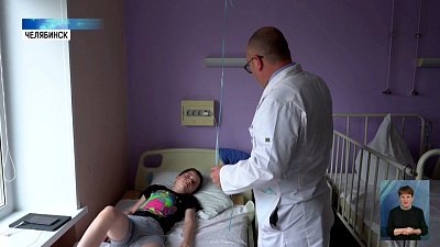 В Челябинской больнице маленьким пациентам подарили сладкие подарки