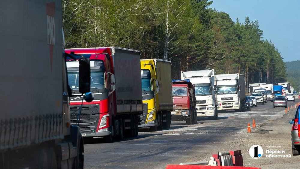 В Челябинской области продлили ограничение движения грузовиков на участках четырех трасс