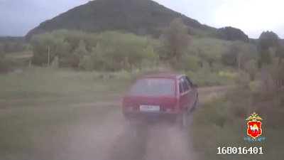 В Аше сотрудники полиции устроили погоню со стрельбой за нарушителем