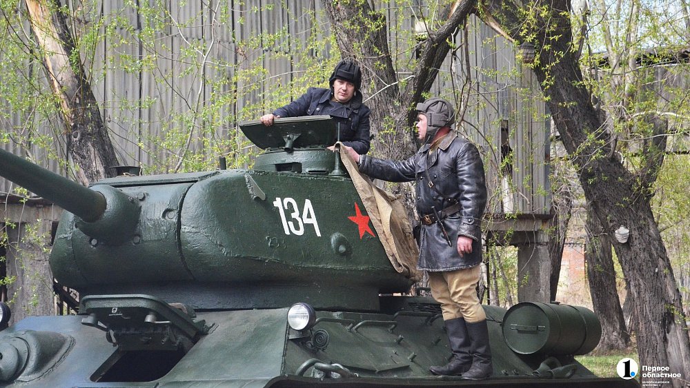 Фильм про уральских танкистов переведут на четыре языка