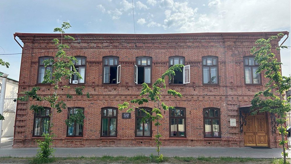 В Челябинске закончили реставрацию Дома офицеров на Цвиллинга