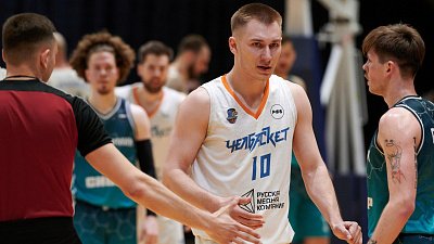 Клуб «Челбаскет» продлил контракт с одним из лидеров команды Дмитрием Якуниным