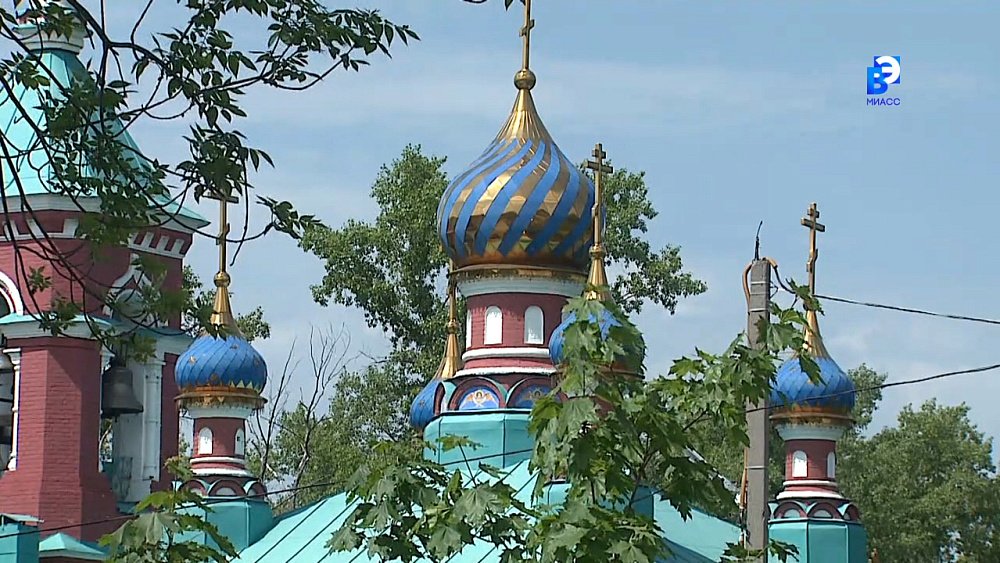 В Миассе встретили праздник Святой Троицы