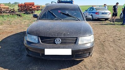 В Троицком районе попутчик угнал автомобиль, пока водителя проверяли сотрудники ДПС