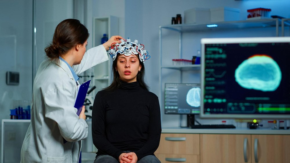 Частая головная боль может быть ранним симптомом опухоли мозга