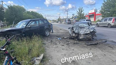 В Миассе мужчина пострадал при лобовом столкновении