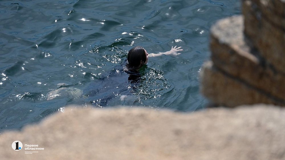 В Челябинске троих студентов оштрафовали за купание в опасном карьере