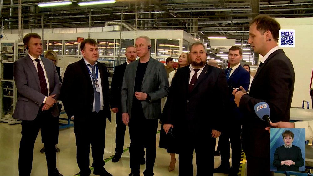 Специалисты завода «Метран» поделились опытом импортозамещения с депутатом государственной думы Сергеем Морозовым