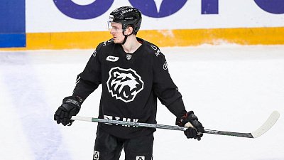 Хоккейный клуб «Трактор» продлил контракт с Александром Шепелевым на один сезон