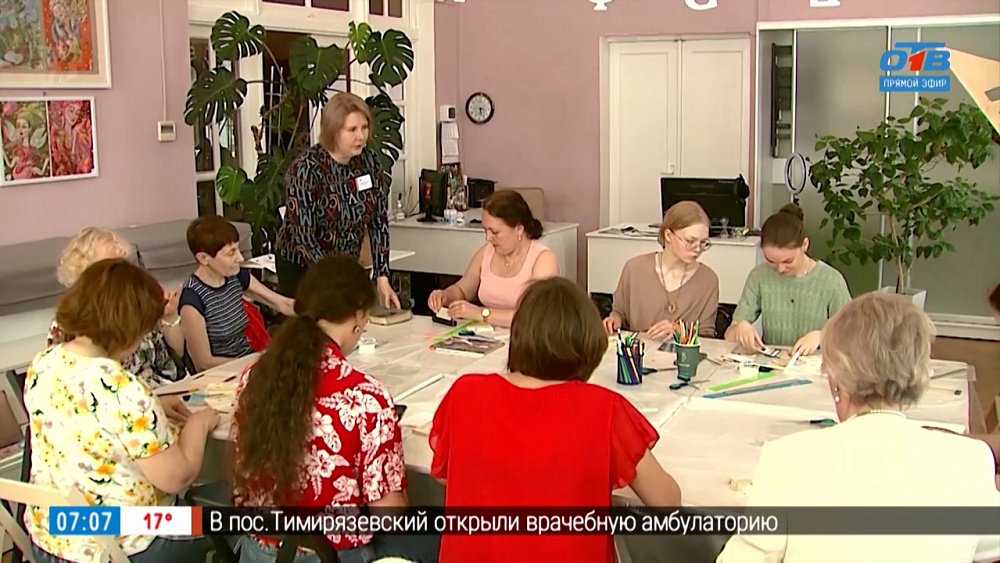 Мастер-класс по восстановлению переплёта в сюжете «Книжный апгрейд»