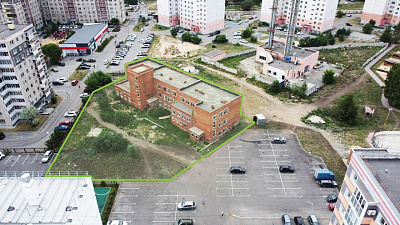 Недострой в окружении домов на северо-западе Челябинска продают за 6,5 млн рублей