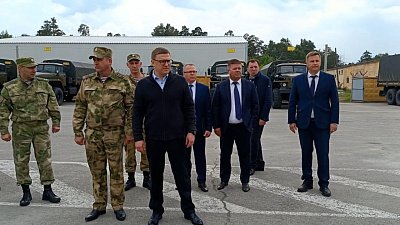 Губернатор Челябинской области Алексей Текслер работает в Озерске